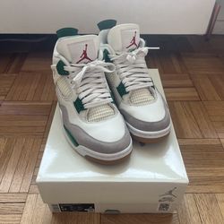 Jordan 4 Nike SB Pine Green Size 8M