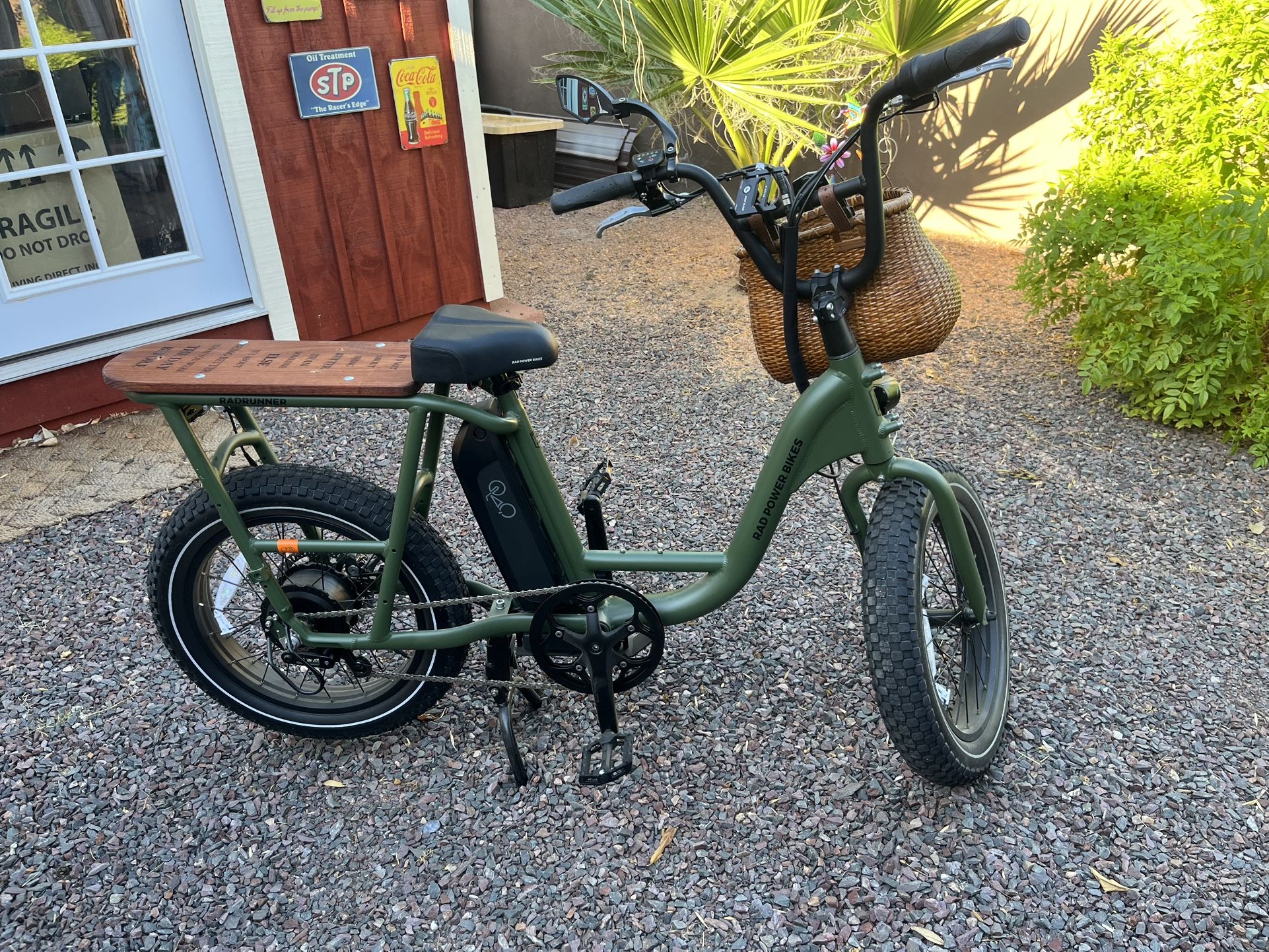 Rad  Runner Electric Bikes