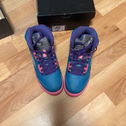 Jordan Girls 5 Retro (GS) Size 5Y