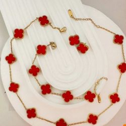 Amazing Set If You Are Looking For Gifts