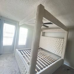 King Size Bed – Like New