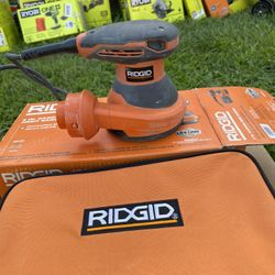 RIDGID 5in 120V Random Orbit Sander