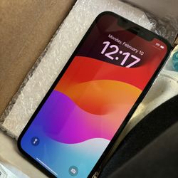 iPhone 12 64GB UNLOCKED 