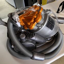 Dyson Dc21 Vacuum Cleaner