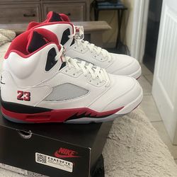 Jordan 5 'fire red'. Size 10. DS. Asking 220 obo.