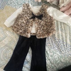 Baby Girl Clothes In bundle SZ 12months 