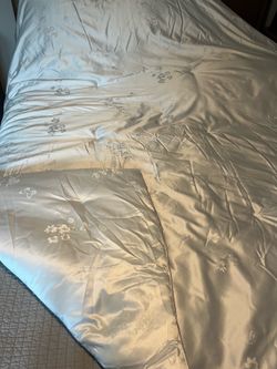 Silkworm Queen sized Quilt