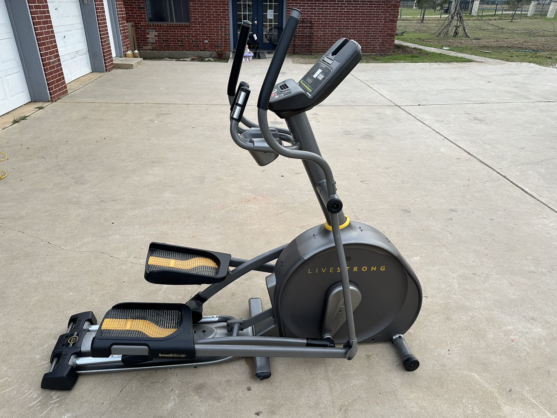 Used livestrong elliptical for sale hotsell