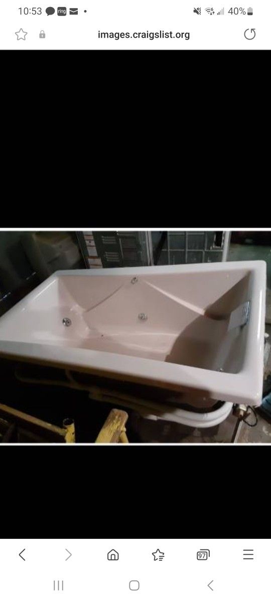 Jacuzzi Tub