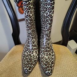 ADORABLE LEOPARD 🐆 RAINBOOTS