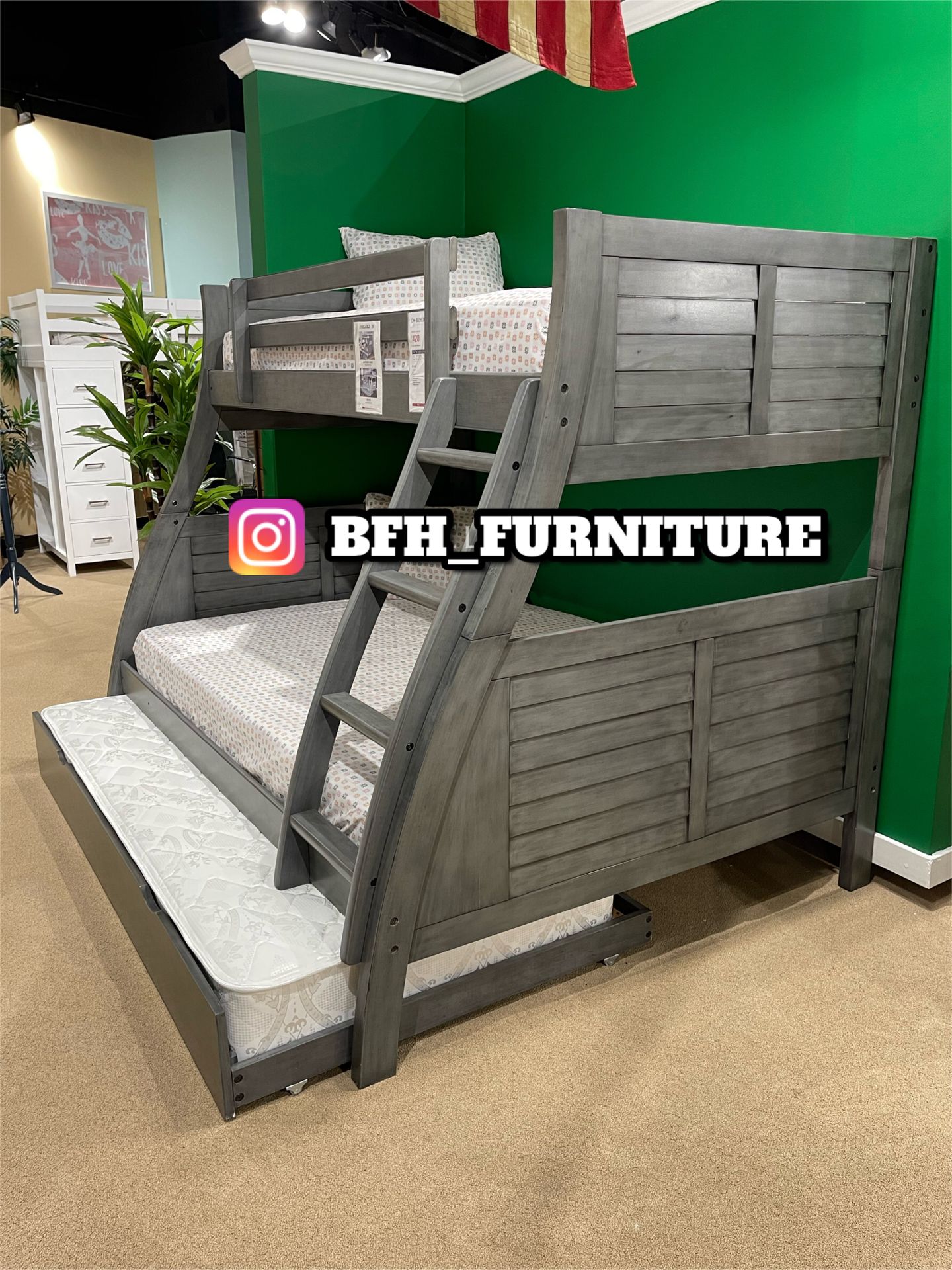 Twin/Full/Twin Gray Hoover Collection Bunk bed w. Orthopedic Mattresses Included