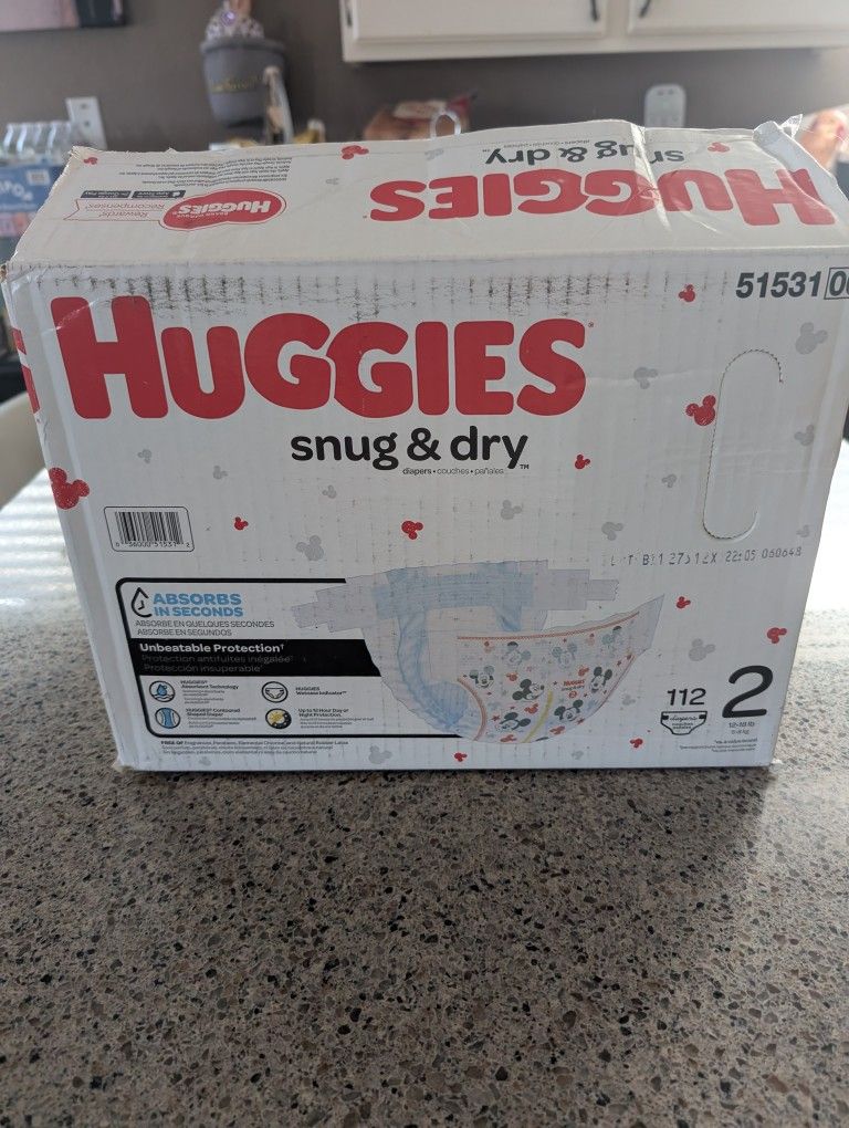 Huggies Snug & Dry Baby Diapers, Size 2, 112 Ct