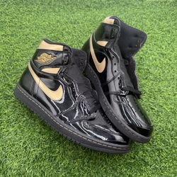 Jordan 1 “Metallic Gold” Size 9.5