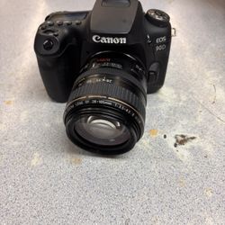 Canon EOS 90D With 28-105mm Lens
