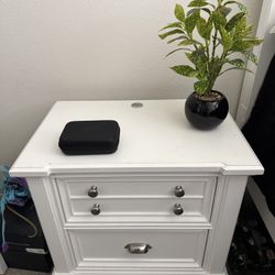 All White bedroom Set 
