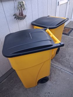 50 gallon Garage can's /on wheels! must Go! $40 each!