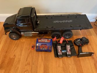 Traxxas TRX-6 Ultimate RC Hauler 1/10 6X6 Electric Flatbed Truck
