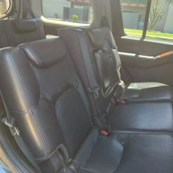 2005-2012 Pathfinder Seats