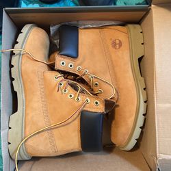 Men’s Wheat Timberland Boots Sz 8.5