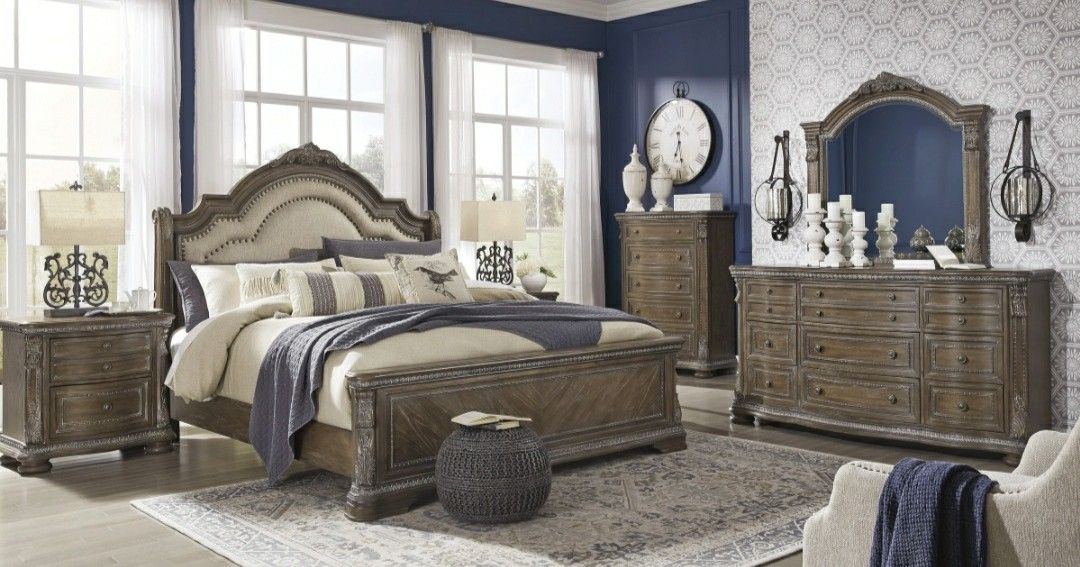 Charmond Brown Sleigh Bedroom Set