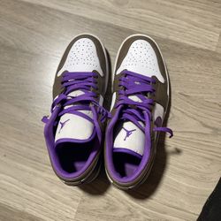 Jordan 1 low Purple Mocha