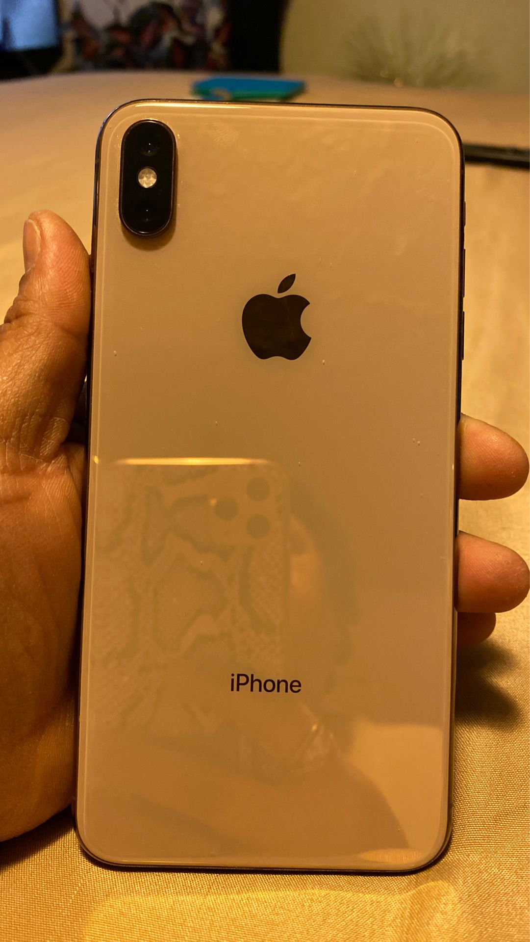 iPhone 📱 XS MAX GOLD 64 gig