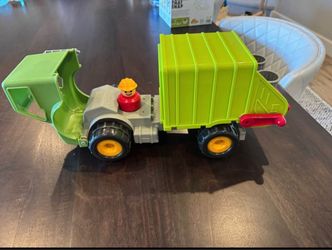 Battat Garbage Truck- great used condition