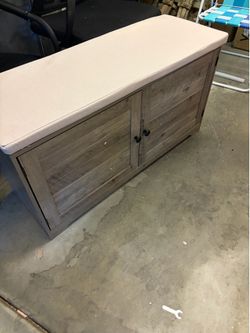 Bench shoe rack