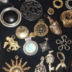 $12 OBO Pendants "D" Everything Pictured Only $12 Total!