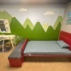 📌Cargo Red Finish Twin Bed
ACME$20 Down Payment and delivery available 