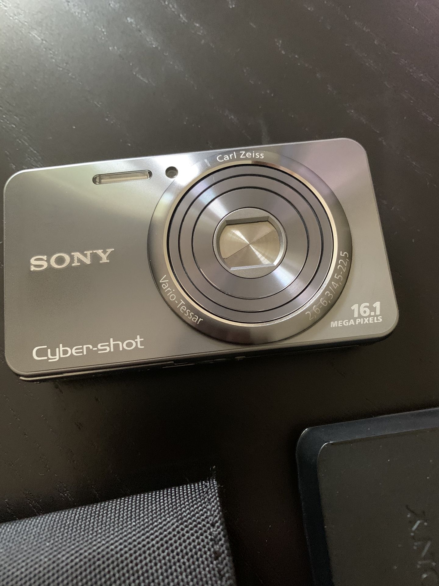 Sony Cyber Shot 16.1 MP Digital Camera