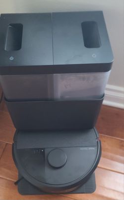 Roomba Robot self cleaning vacuum