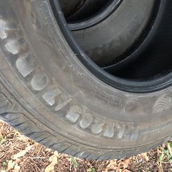 Lt 265/70/R 17  Gladiator   3.  Yantas.  Solo. Tres 