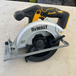 DeWalt 20 V brushless 6 1/2 inch circular saw two only
