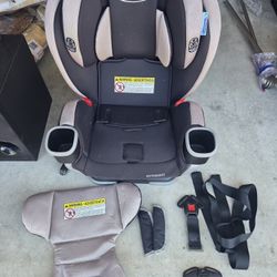 Graco Extend2fit $100 OBO