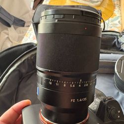 Sony Zeiss 35mm 1.4