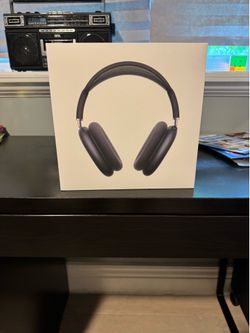 Apple AirPods Max Headphones
