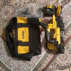 DEWALT BRUSHLESS  BAND  SAW DCS371 