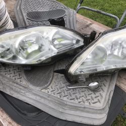 2010 toyota headlights 