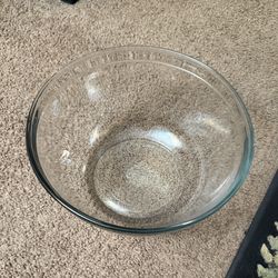3 quart clear mixing bowl