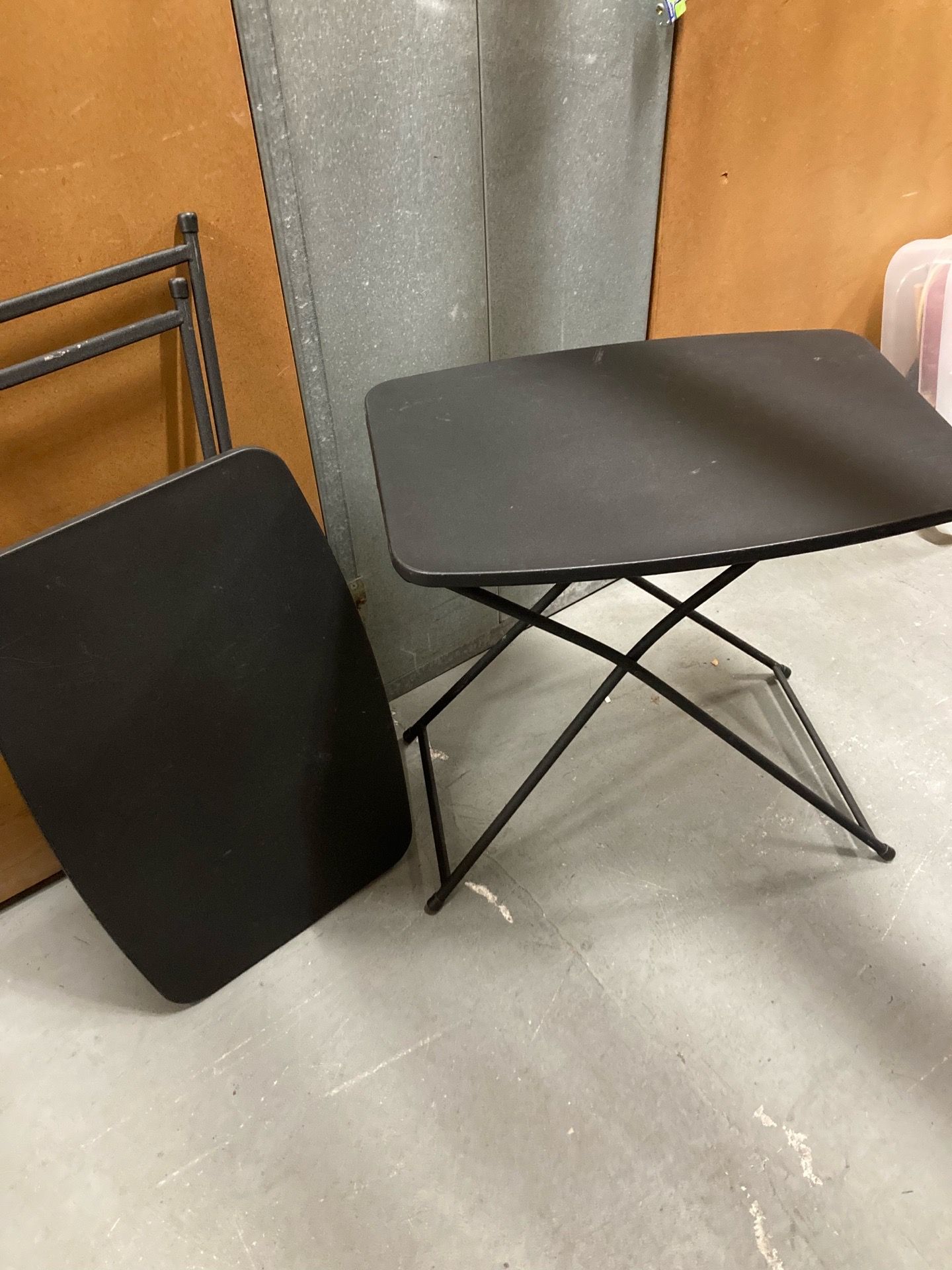 Adjustable table
