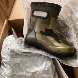Bogs Toddler Kids Size 8 Army Green Rain Boots