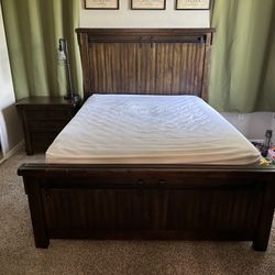 Queen Bedroom Set