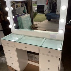 Brand New Makeup Vanity With Mirror 