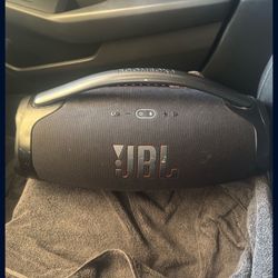 JBL BOOM BOX SPEAKER 