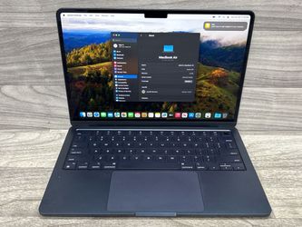 Apple MacBook Air 13-Inch M3 2024 8GB RAM 256GB SSD (A1D032603)