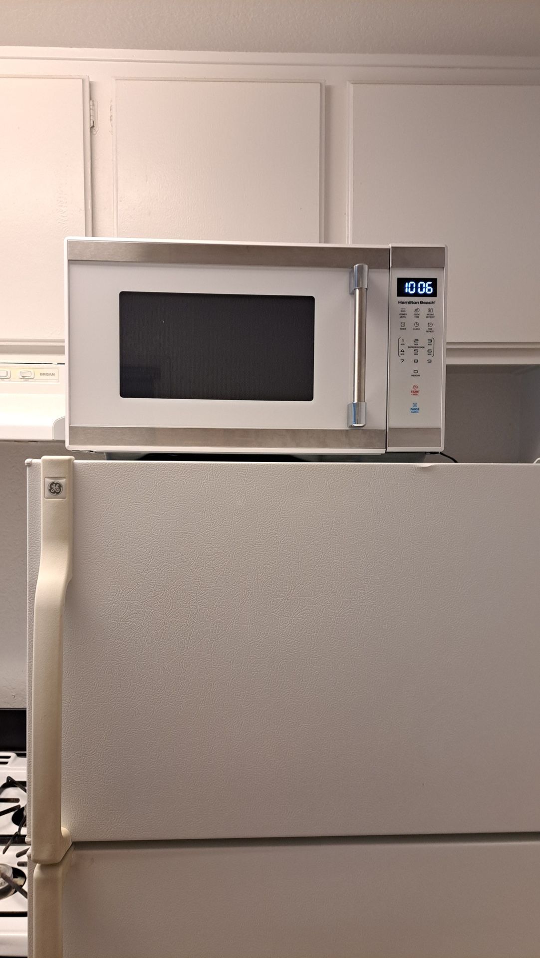 1000w Microwave $50