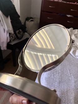 Makeup mirror