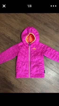 Cute!! The north face thermoball jacket!! 4t