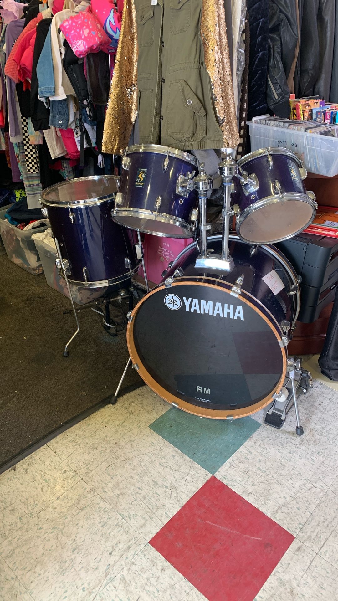 Yamaha Drum set 4 Piece